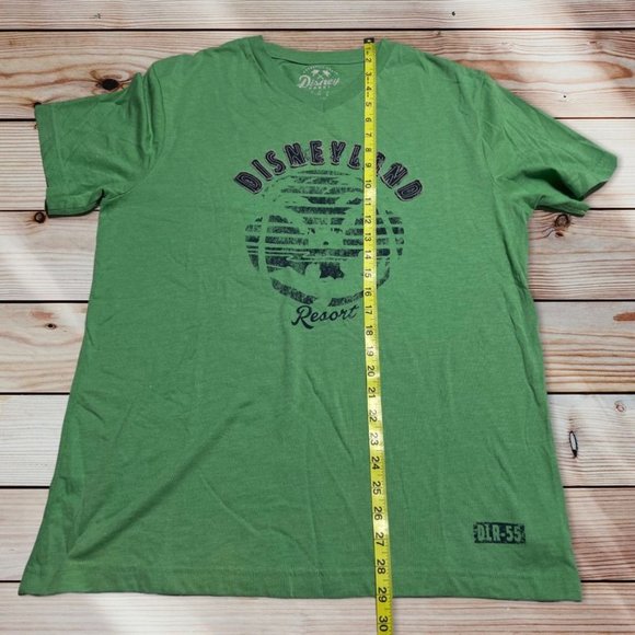 Disneyland T-Shirt Green Size Medium - Picture 3 of 6